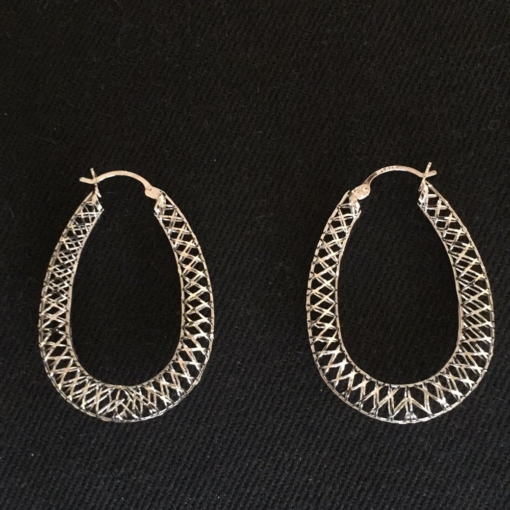 Silver plated silver oval earrings